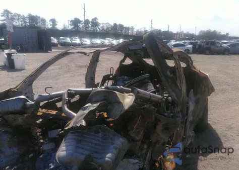 2023 Tesla Model Y Performance Dual Motor All-Wheel Drive/Awd z USA, uszkodzony, nr VIN 7SAYGDEF2PF588100